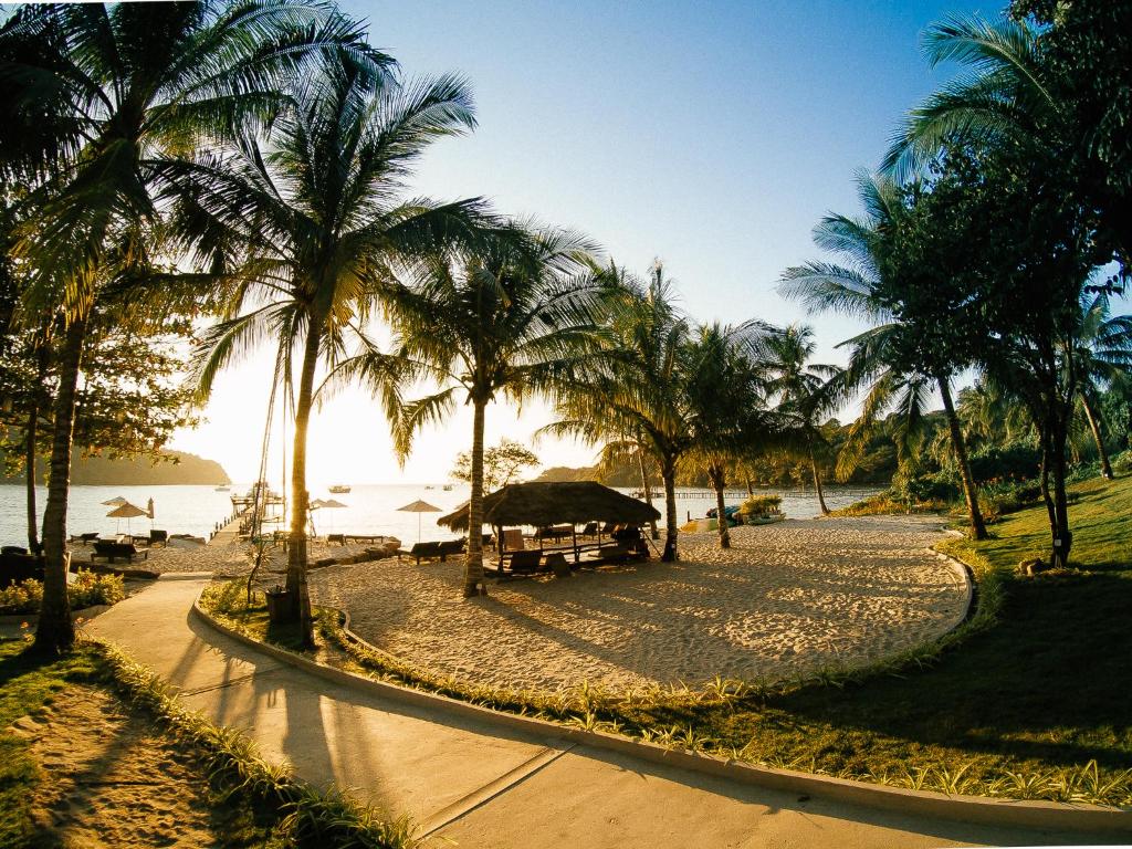 Popular attractions Area Nearby Property